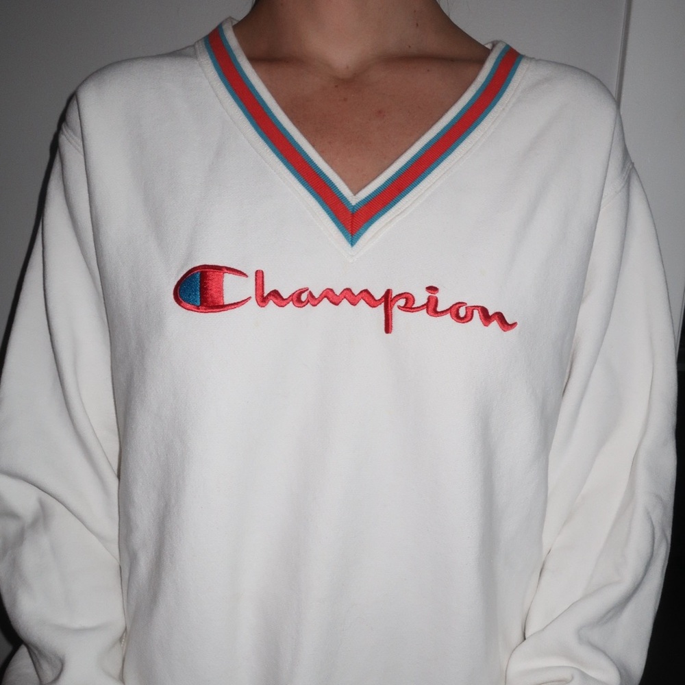 Champion White Sweatshirt with Red and Blue Trim♥️